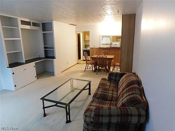 3rd image of 29904 Euclid Ave APT 1