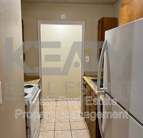 409 Scotsdale St #B — Photo 2