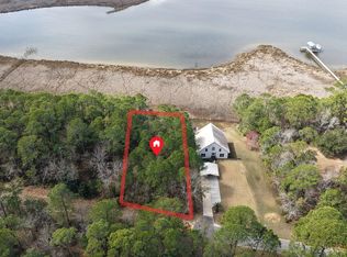 N 1st Ave, Milton, FL 32583