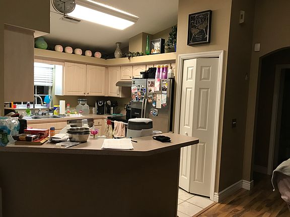 4th image of 12610 Magnolia St