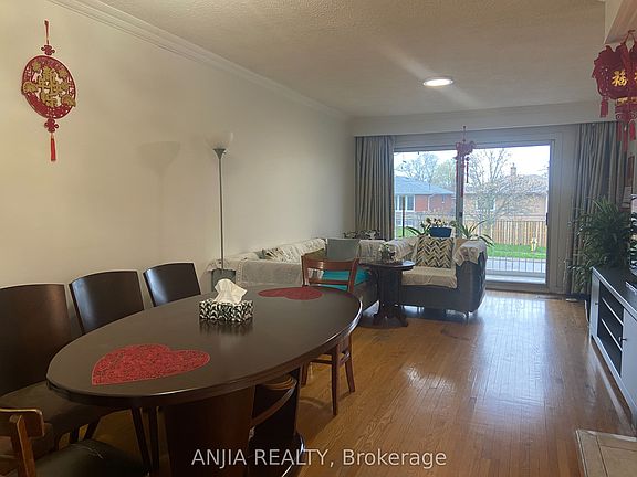 2nd image of 58 Kitchener Rd #2