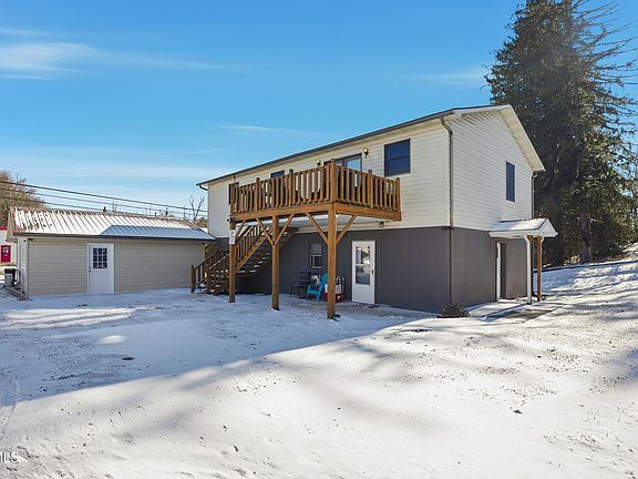 3rd image of 528 W Main St