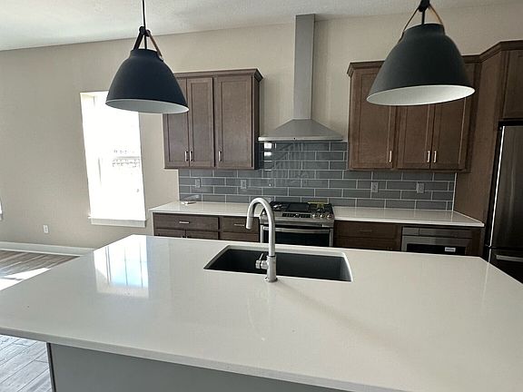 5th image of 9874 Morningstar Ln