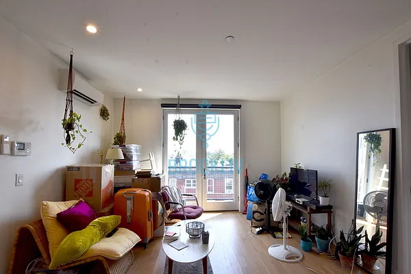 Rented by null | media 29