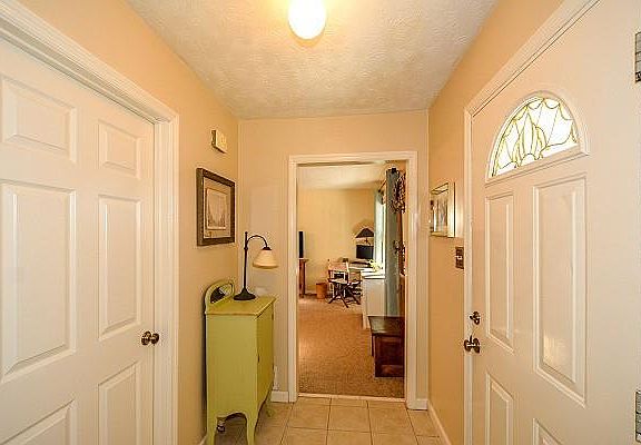 3rd image of 1092 Waverly Dr