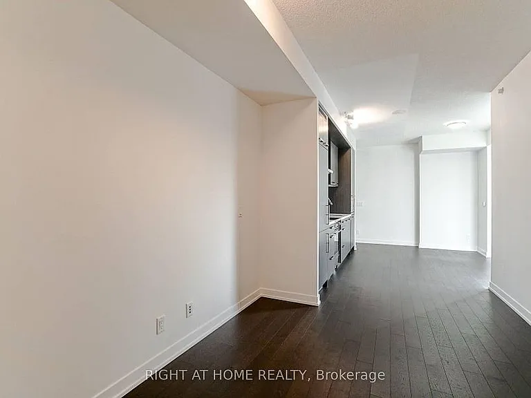 120 Bayview Ave #N821 — Photo 38