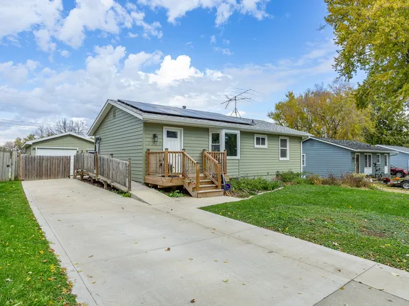 4709 Wakonda Dr, Norwalk, IA 50211