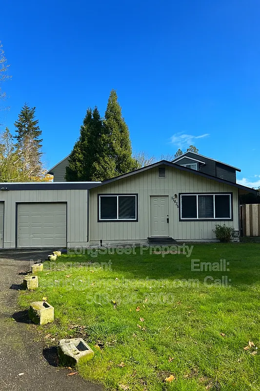 3 bed, 1.5 bath, 1200 sqft, $2,195 — Photo 1