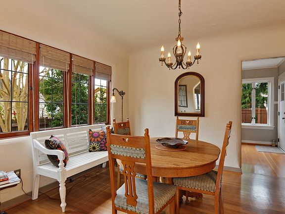 5th image of 6011 32nd Ave NE