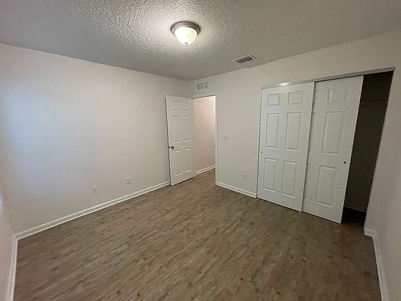 4th image of 2335 Johnson Ave