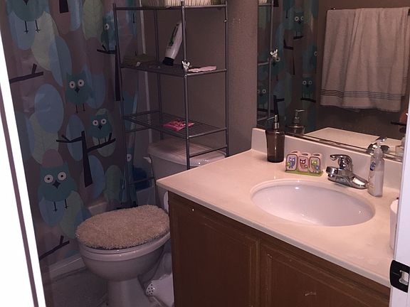 2nd bathroom