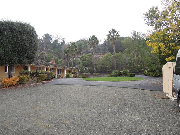 5th image of 12360 Priscilla Ln