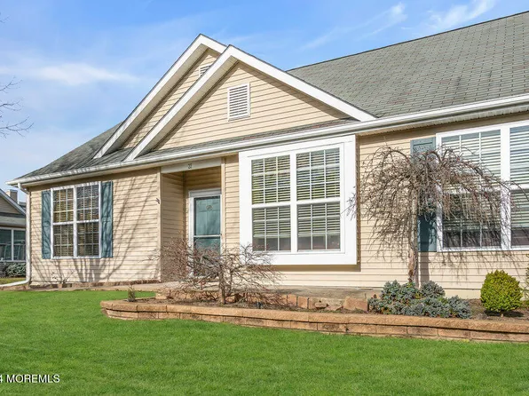 22 Winkle Court, Whiting, NJ 08759