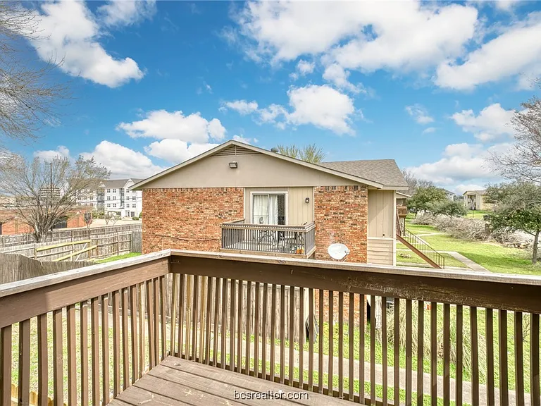 717 Wellesley Ct #C — Photo 11