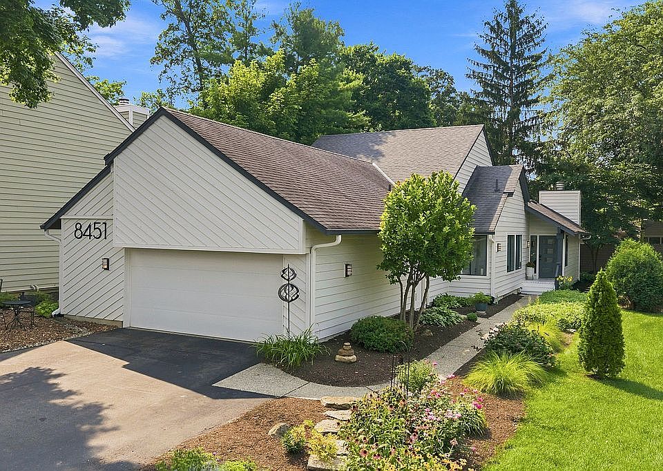 1st image of 8451 Farm Pond Ln