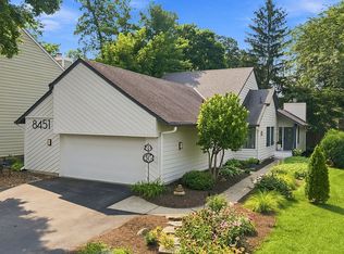 8451 Farm Pond Ln, Maineville, OH 45039