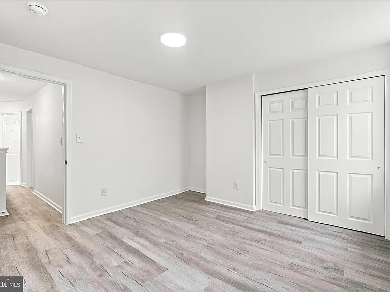 3238 N Woodstock St — Photo 6