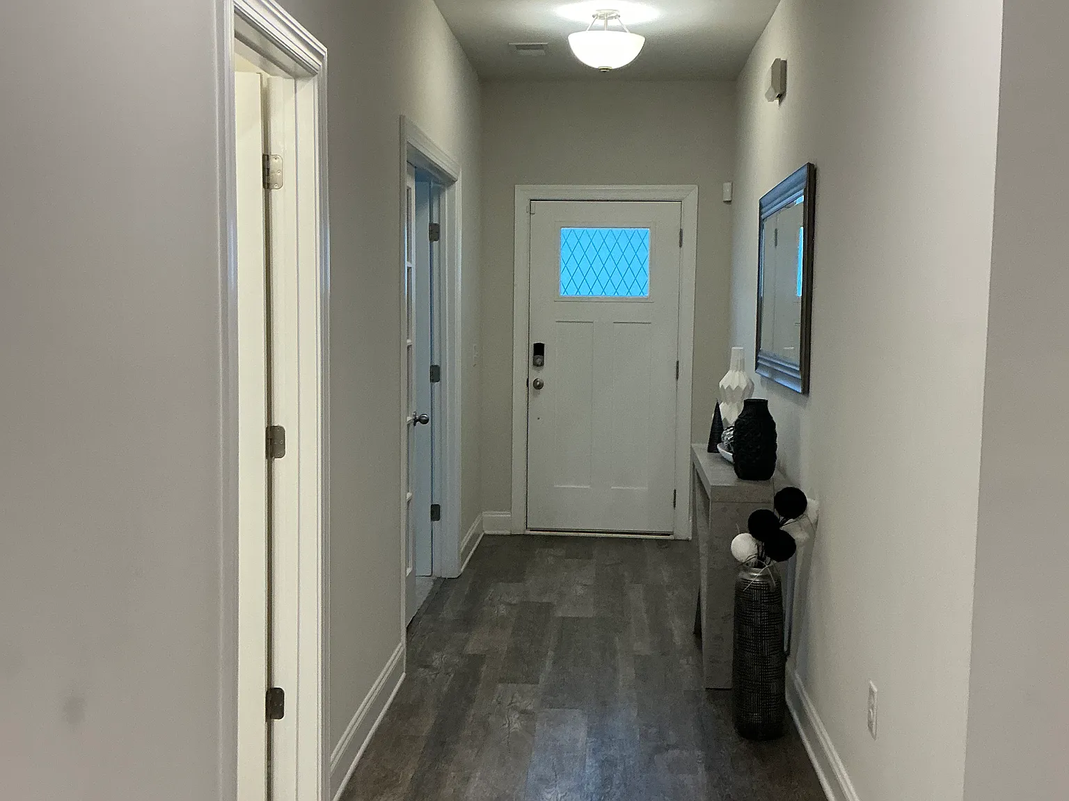 4 bed, 3.5 bath, 2810 sqft, $2,700 — Photo 2