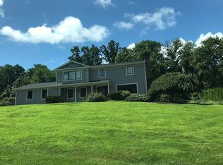 1079 Lorraine Dr, Marcus Hook, PA 19060