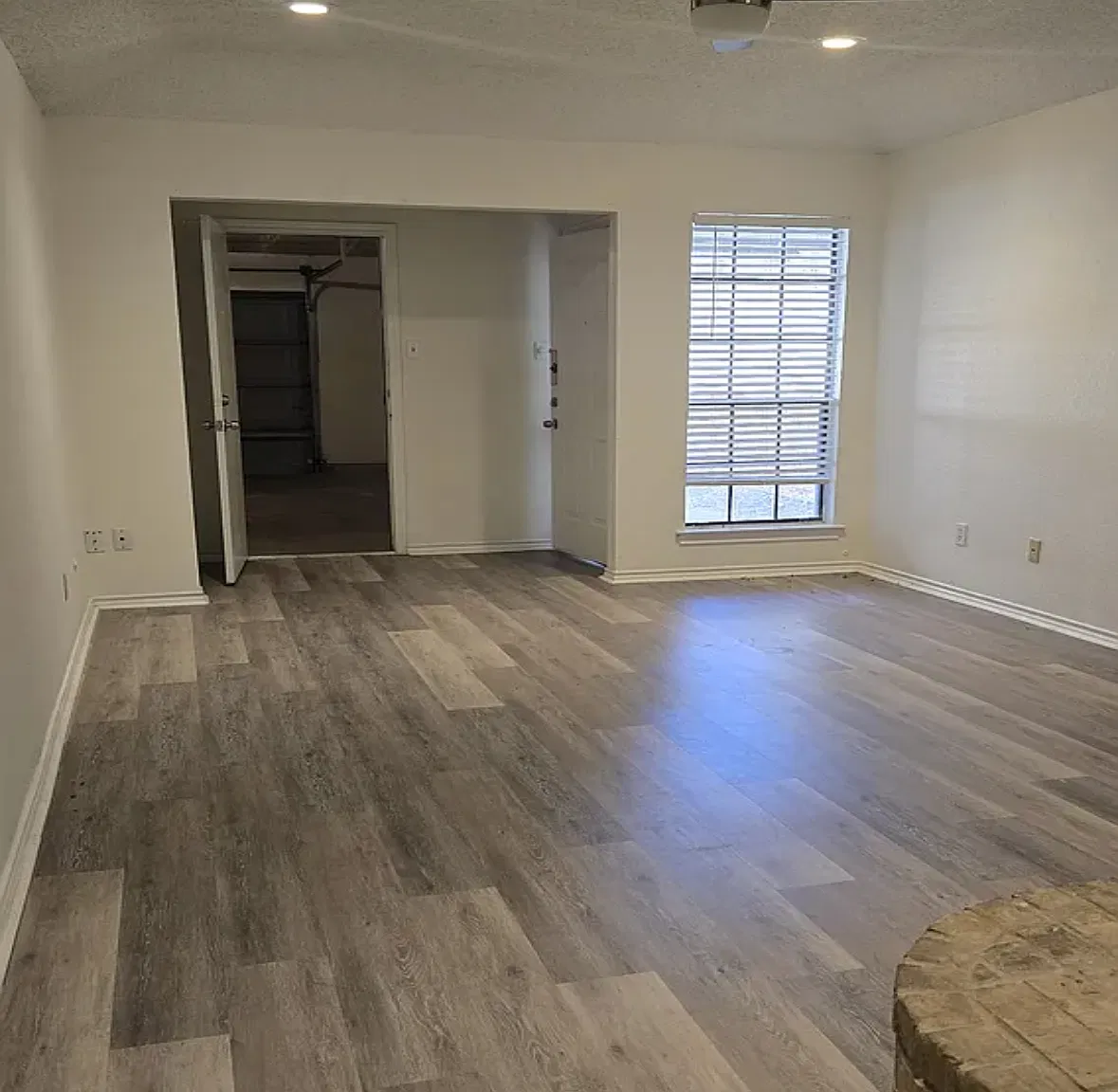 SweetHome 6426 Brambledr — Photo 2