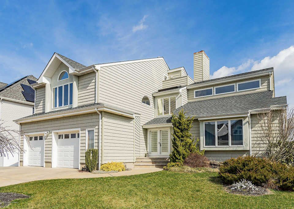 1st image of 3303 Churchill Dr