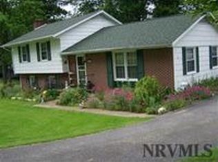 10 Oak Hollow Cir, Galax, VA 24333