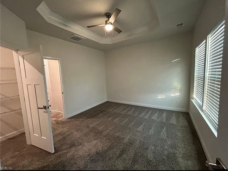 537 Westport St — Photo 5