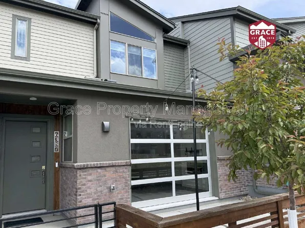 6387 Moore Ct, Arvada, CO 80004