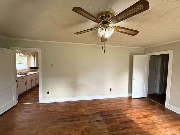 2nd image of 2311 Central Dr