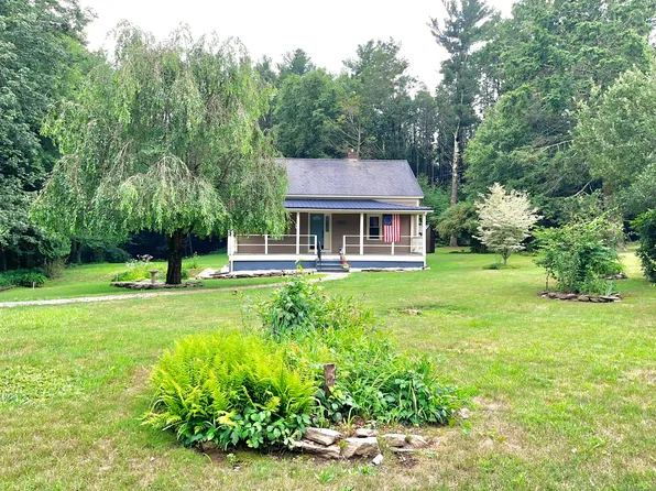 1520 Route 171, Woodstock, CT 06282