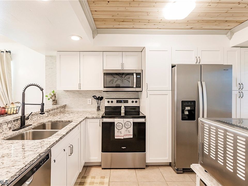 1st image of 321 Cape Coral Pkwy W APT 109