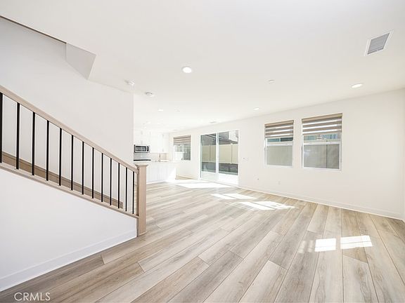 3rd image of 601 Jasper St