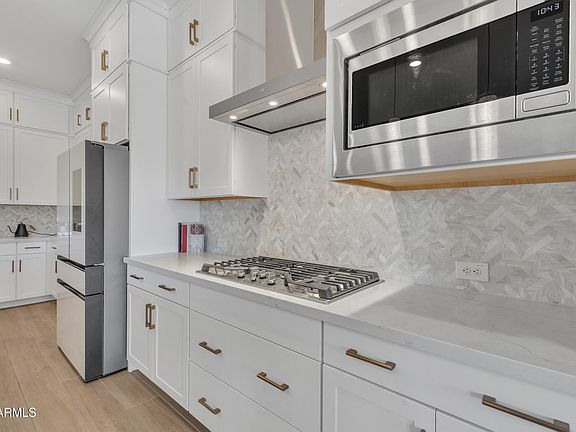3rd image of 1356 E PENEDES Court