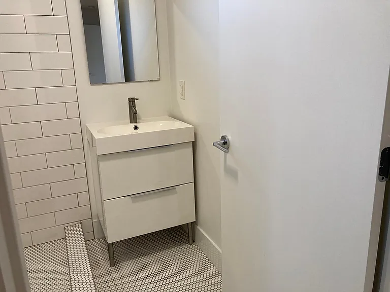 4435 Burns Ave #1 — Photo 23