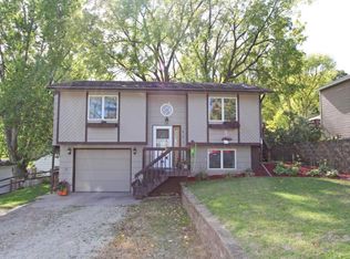 507 Hoffman St E, Cannon Falls, MN 55009