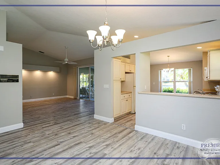 402 Emerald Bay Cir #E7 — Photo 16