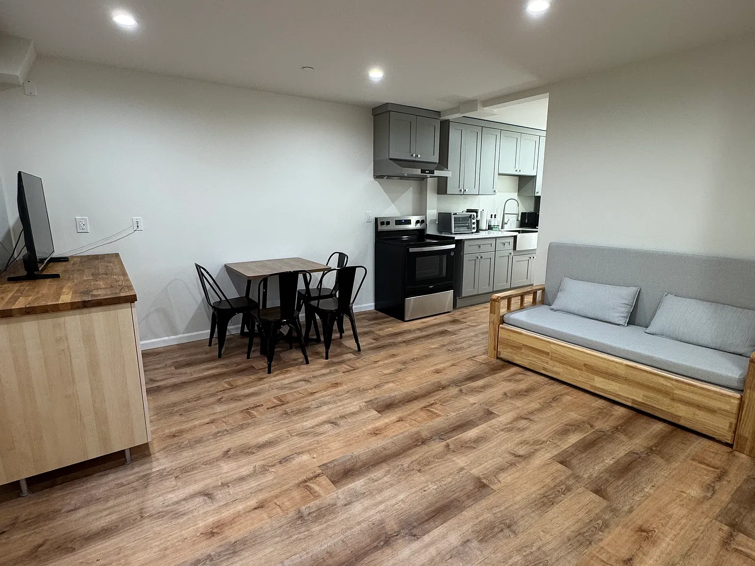 2364 Las Flores Dr — Photo 1