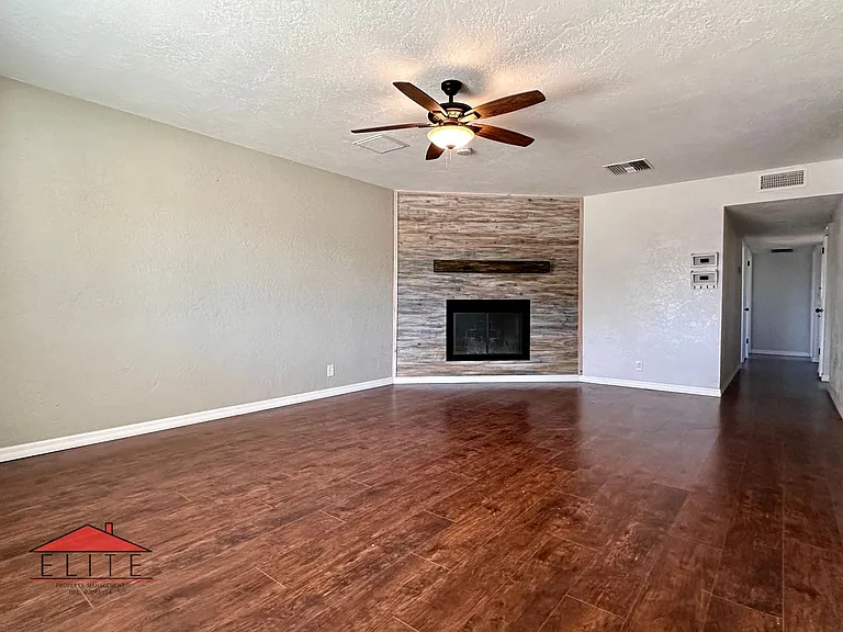 224 Larkspur St — Photo 4