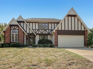 901 W 121st St, Kansas City, MO 64145