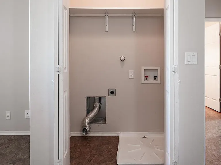 2-bedroom 2-bathroom Apartment homes | Washer and Dryer included Coronado Townhomes