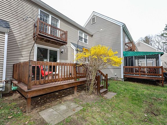 3rd image of 38 Winterwood Drive