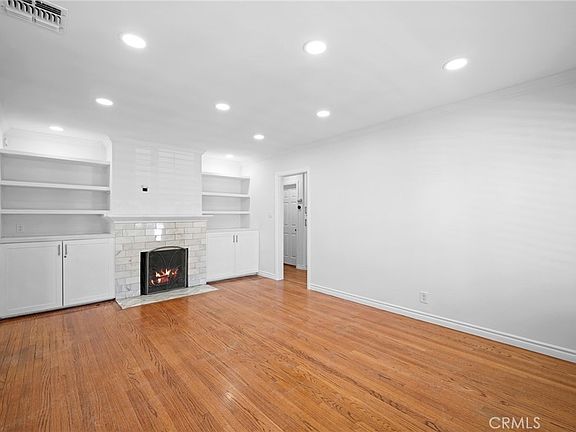 4th image of 6637 Capps Ave