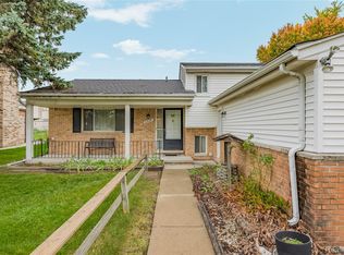 3549 Jasper Dr, Sterling Heights, MI 48310