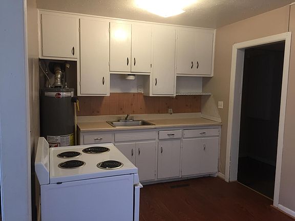 4th image of 1409 Avenue F