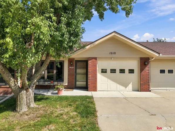 1218 Silver Ridge Rd, Lincoln, NE 68510