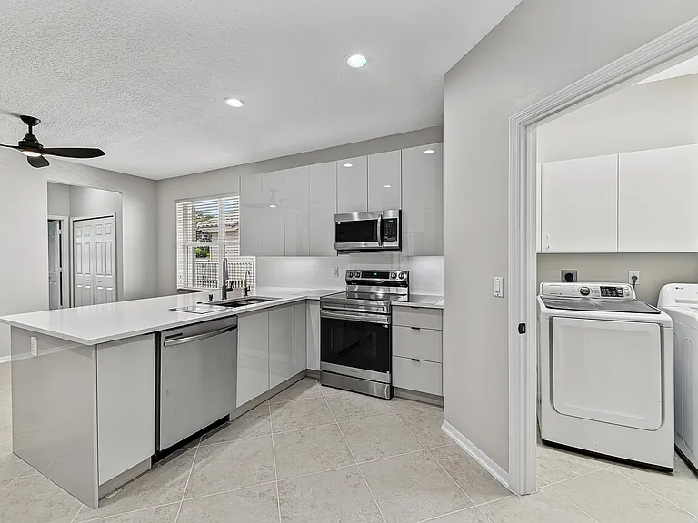 12325 Cascades Pointe Dr — Photo 16