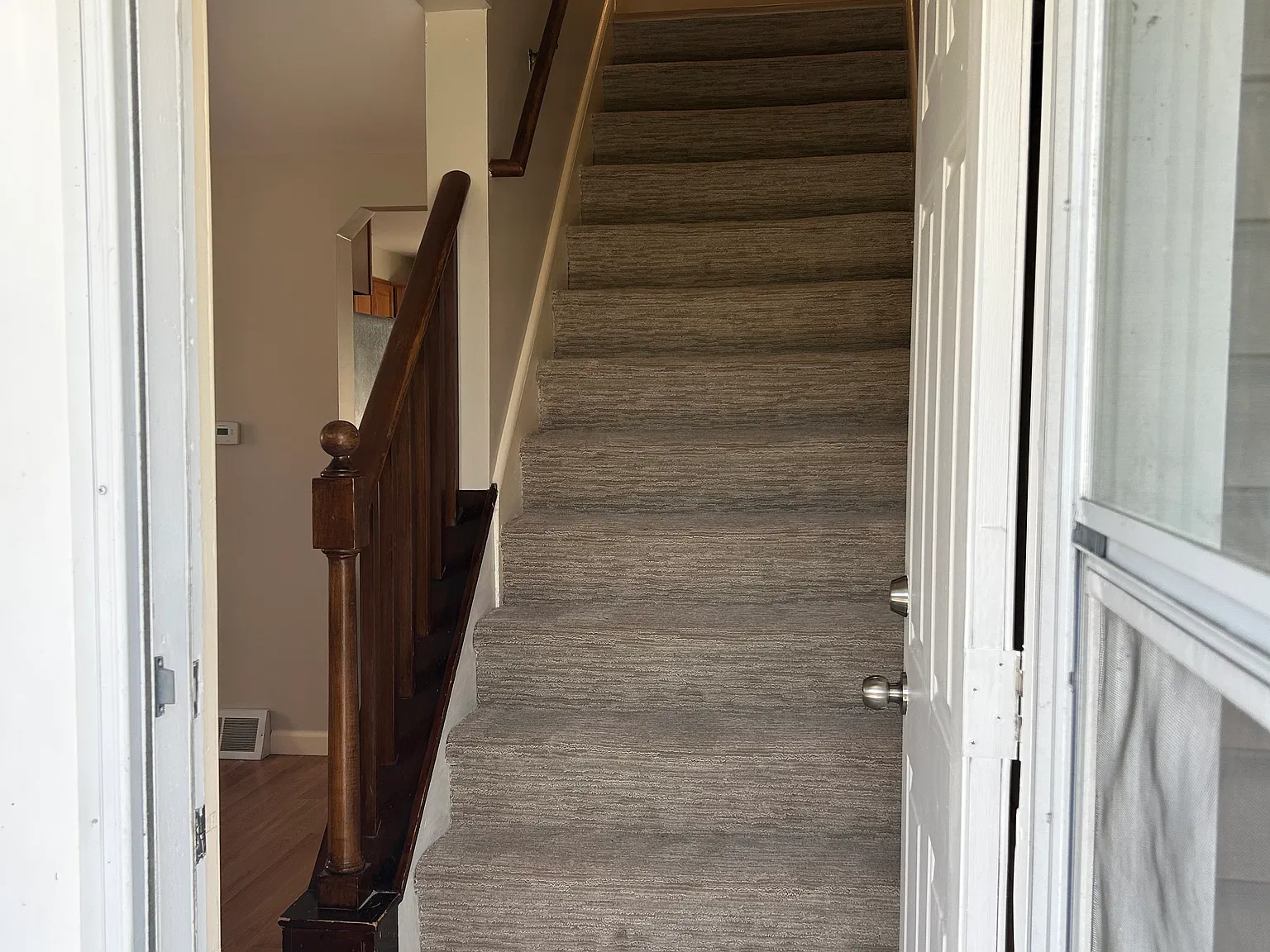 3 bed, 1500 sqft, $1,900 — Photo 3