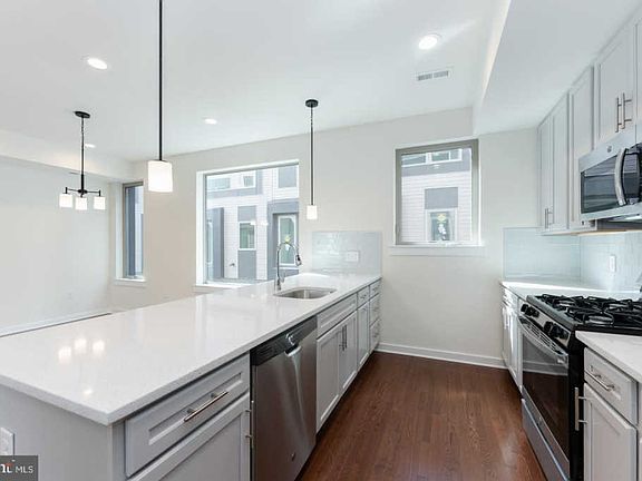 4th image of 2140 Kensington Ave Lot 39