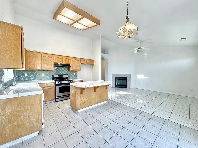 2561 Goldeneye Dr — Photo 16