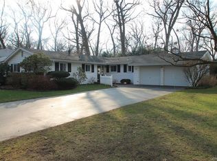 23 Kirklees Rd, Pittsford, NY 14534